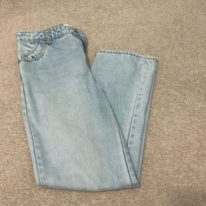 Rollas light wash mom jeans